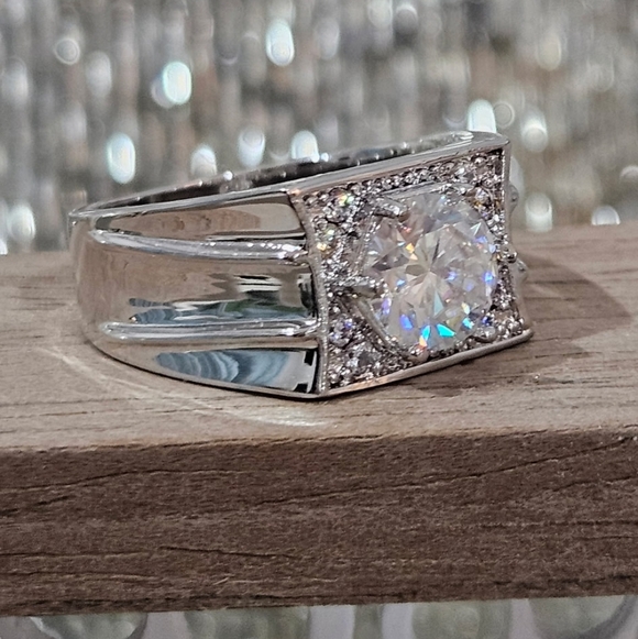 Men’s 2ct Moissanite RingSize 10Silver FilledIced Look